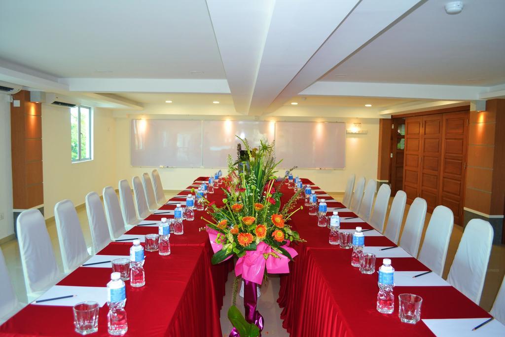 Yew Boutique Hotel Teluk Intan Exterior foto