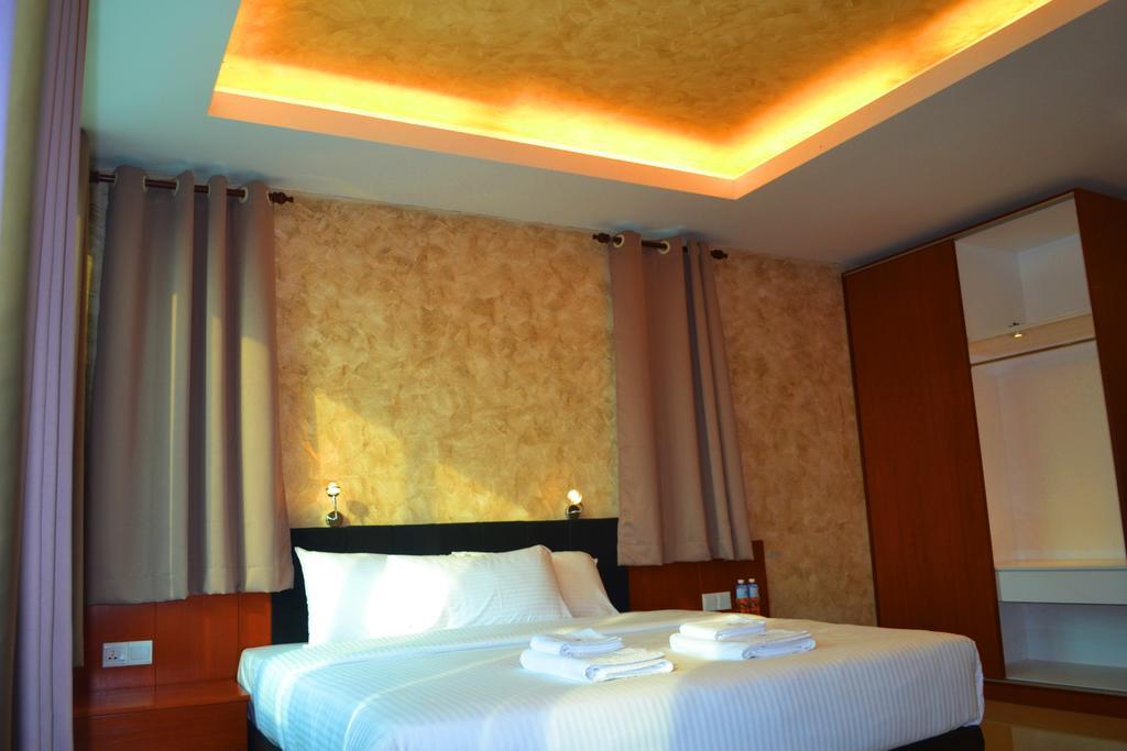 Yew Boutique Hotel Teluk Intan Habitación foto