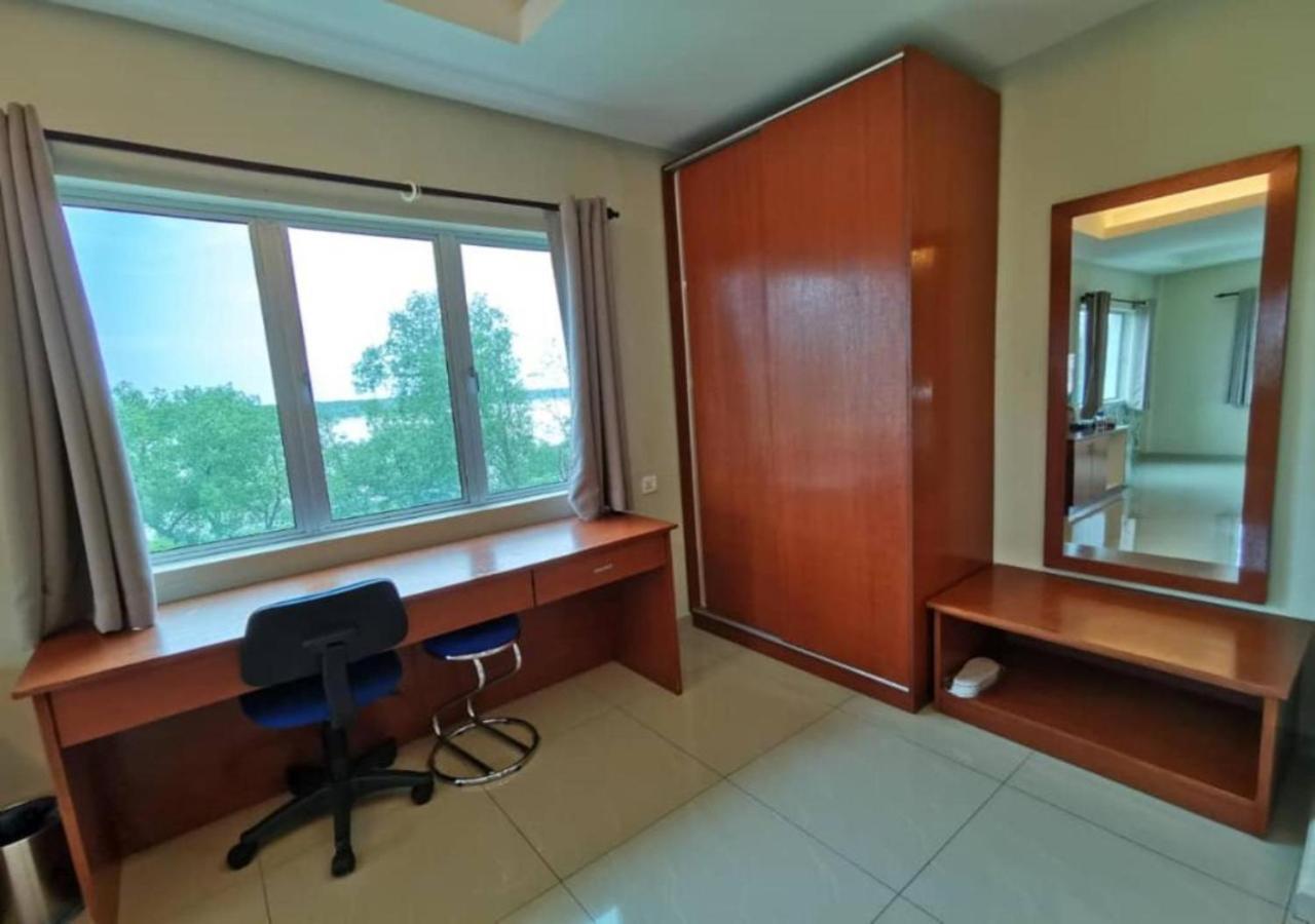 Yew Boutique Hotel Teluk Intan Exterior foto