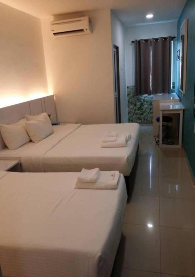 Yew Boutique Hotel Teluk Intan Exterior foto