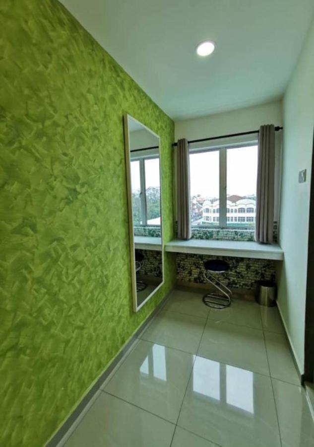 Yew Boutique Hotel Teluk Intan Exterior foto